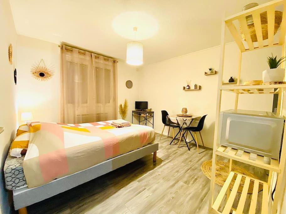 Au Calme Confort & Proche Centre Apartment เลอม็องส์ ภายนอก รูปภาพ