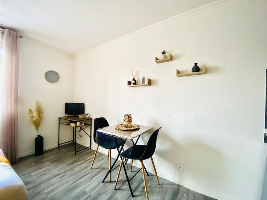Au Calme Confort & Proche Centre Apartment เลอม็องส์ ภายนอก รูปภาพ