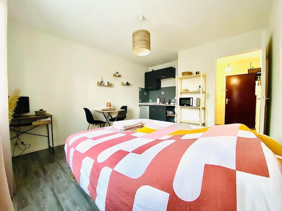 Au Calme Confort & Proche Centre Apartment เลอม็องส์ ภายนอก รูปภาพ