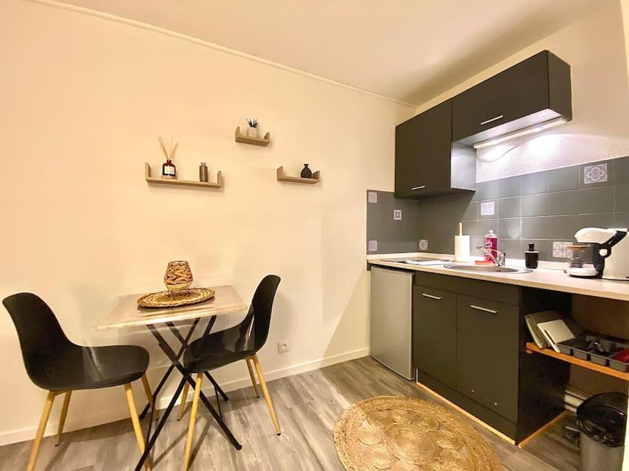Au Calme Confort & Proche Centre Apartment เลอม็องส์ ภายนอก รูปภาพ