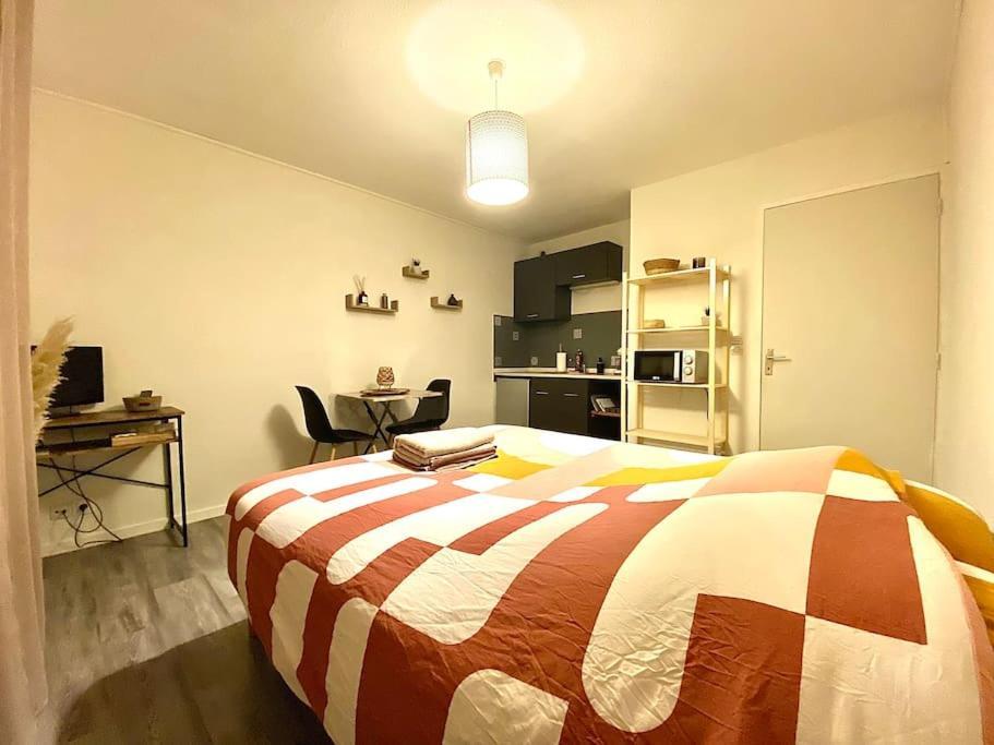 Au Calme Confort & Proche Centre Apartment เลอม็องส์ ภายนอก รูปภาพ